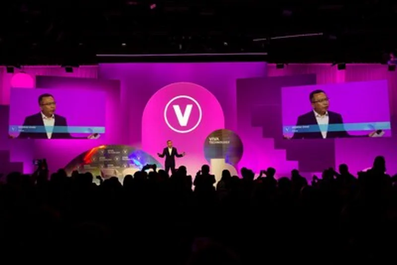 Značka HONOR na veletrhu VivaTech 2024 představuje svou čtyřvrstvou architekturu umělé inteligence a ve spolupráci se službou Google Cloud usiluje o nabídnutí dalších zážitků podporovaných umělou inteligencí