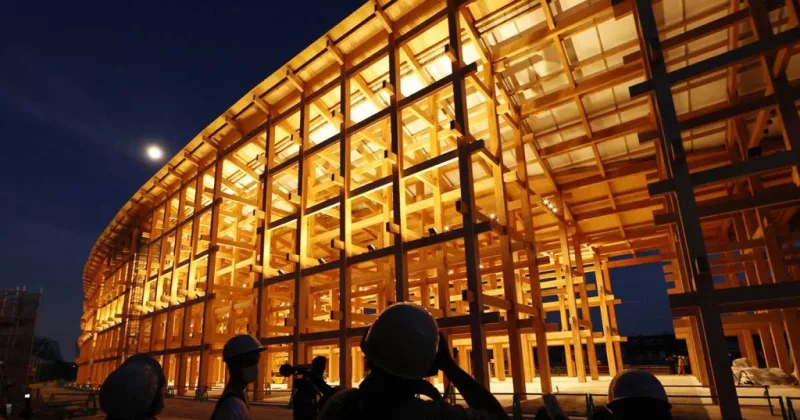 Expo předvedlo osvětlení obří dřevěné konstrukce