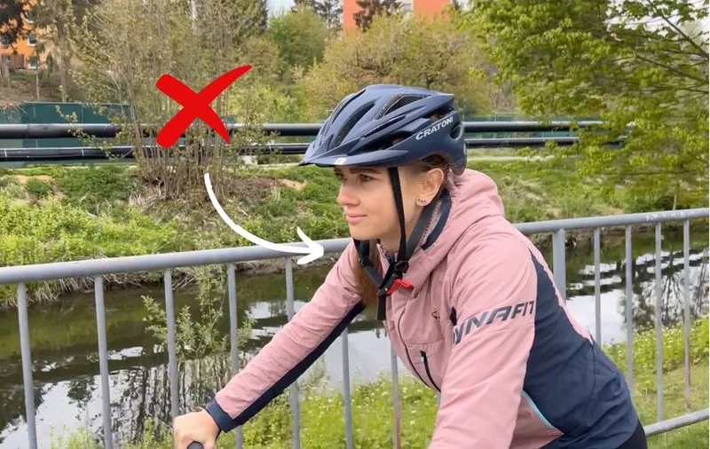 Cyklistická přilba může dítěti zachránit život. Pokud je správně vybraná a nasazená