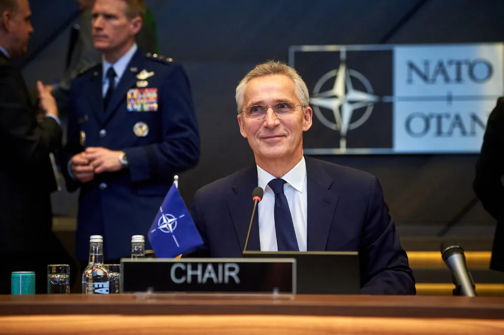 Stoltenberg: Země NATO se shodují na nutnosti prohloubit podporu Ukrajiny.