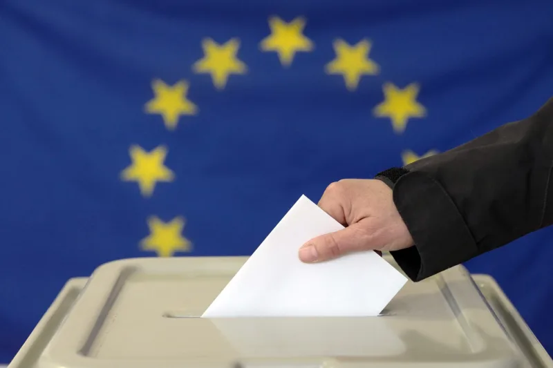 Živě: Přenos volební noci z centra Europa Experience v Praze