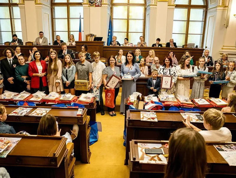 Dětská srdce už podesáté rozzářila Sněmovnu
