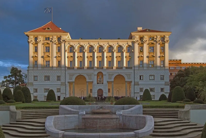 Porada ekonomických diplomatů živě: Prosazování ekonomických zájmů ČR