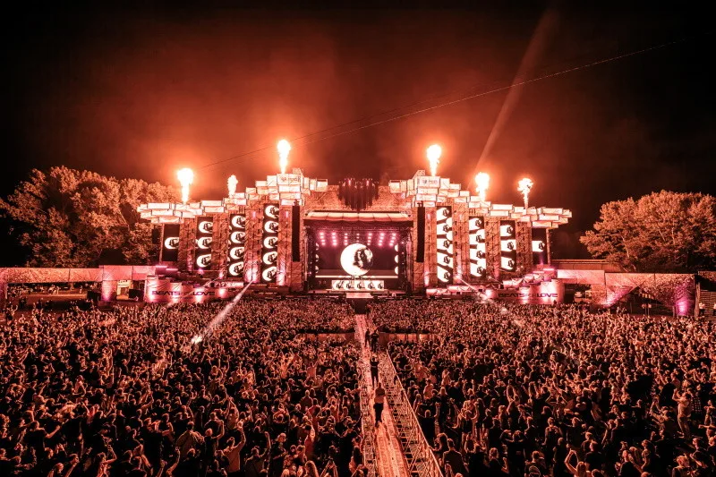 Taneční hudba odehnala mraky. V Ostravě začal 10. ročník festivalu Beats for Love