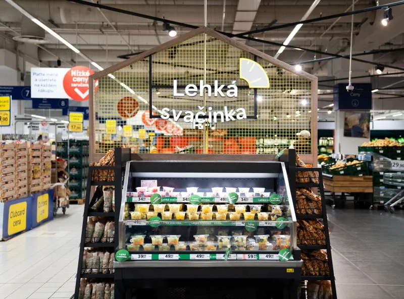 Tesco představuje "Lehké svačinky" s čerstvým ovocem. Na léto ideál