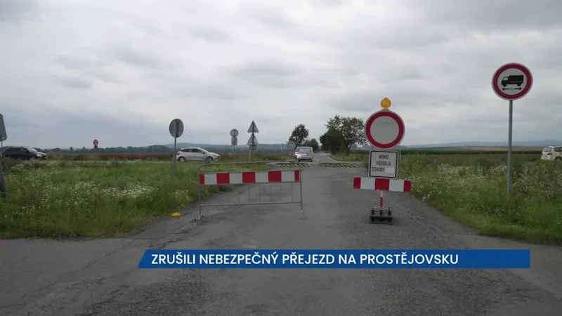 Zrušili nebezpečný přejezd na Prostějovsku, cesta je uzavřená