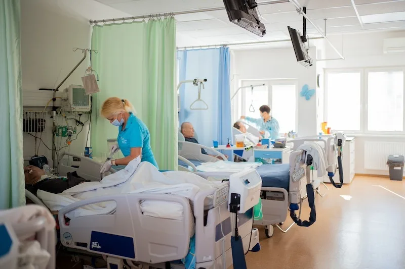 Pojišťovna VoZP odmítá nemocnici proplatit péči ve výši 2 mil. Kč