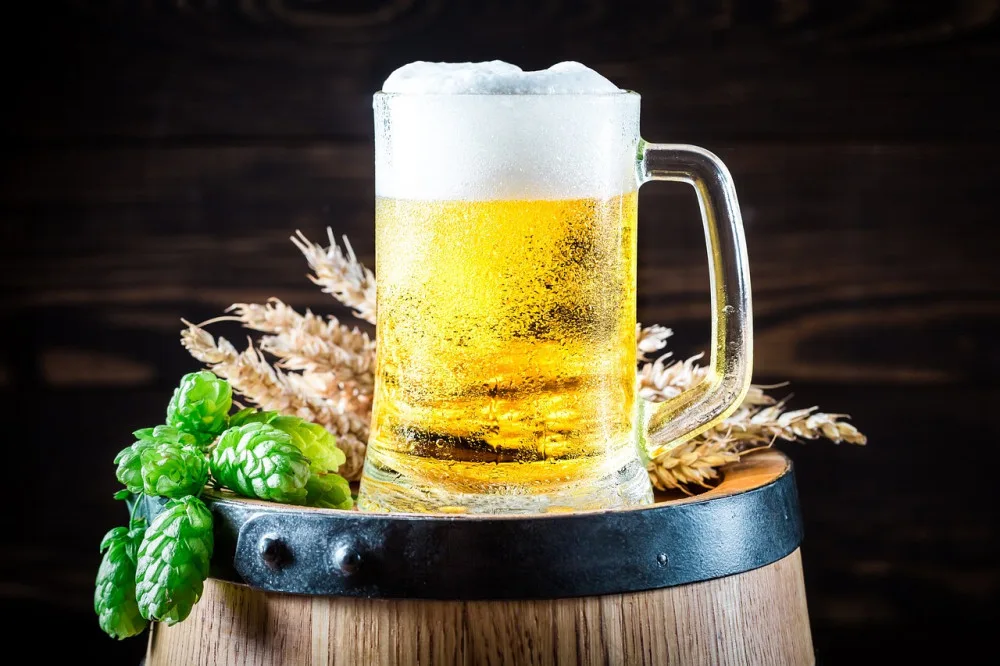 Čechům na dovolené nejvíc chybí český chleba a pivo. Po návratu míří nakoupit.