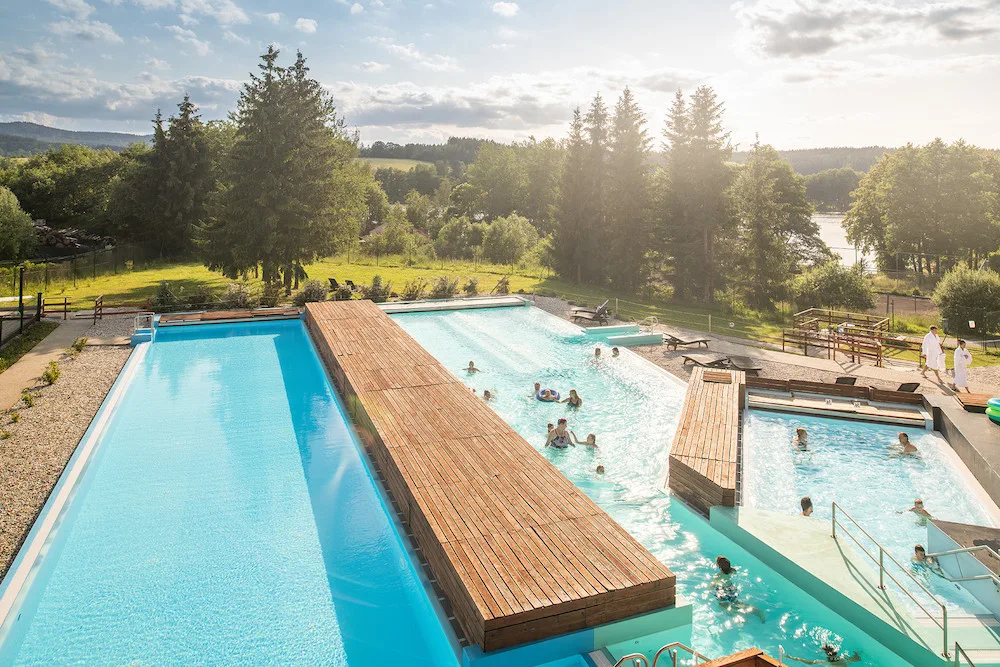 Wellness Hotel Frymburk láká na letní odpočinek a zábavu za akční cenu.