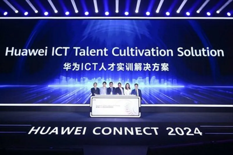  Huawei představuje řešení pro rozvoj talentů v oblasti ICT a předváděcí centrum chytrých kampusů