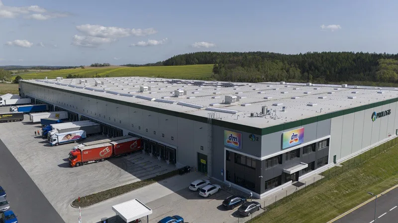 V březnu 2024 zahájilo provoz nové logistické centrum v areálu Prologis Park Prague D1 Ostředek.