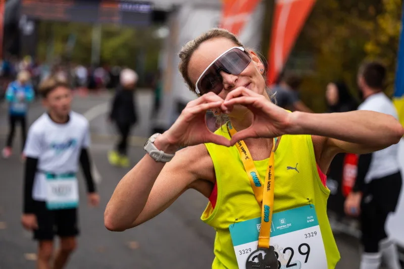 ČEZ RunTour je v cíli, nádhernou tečku za sezonou udělal vyprodaný závod u Brněnské přehrady