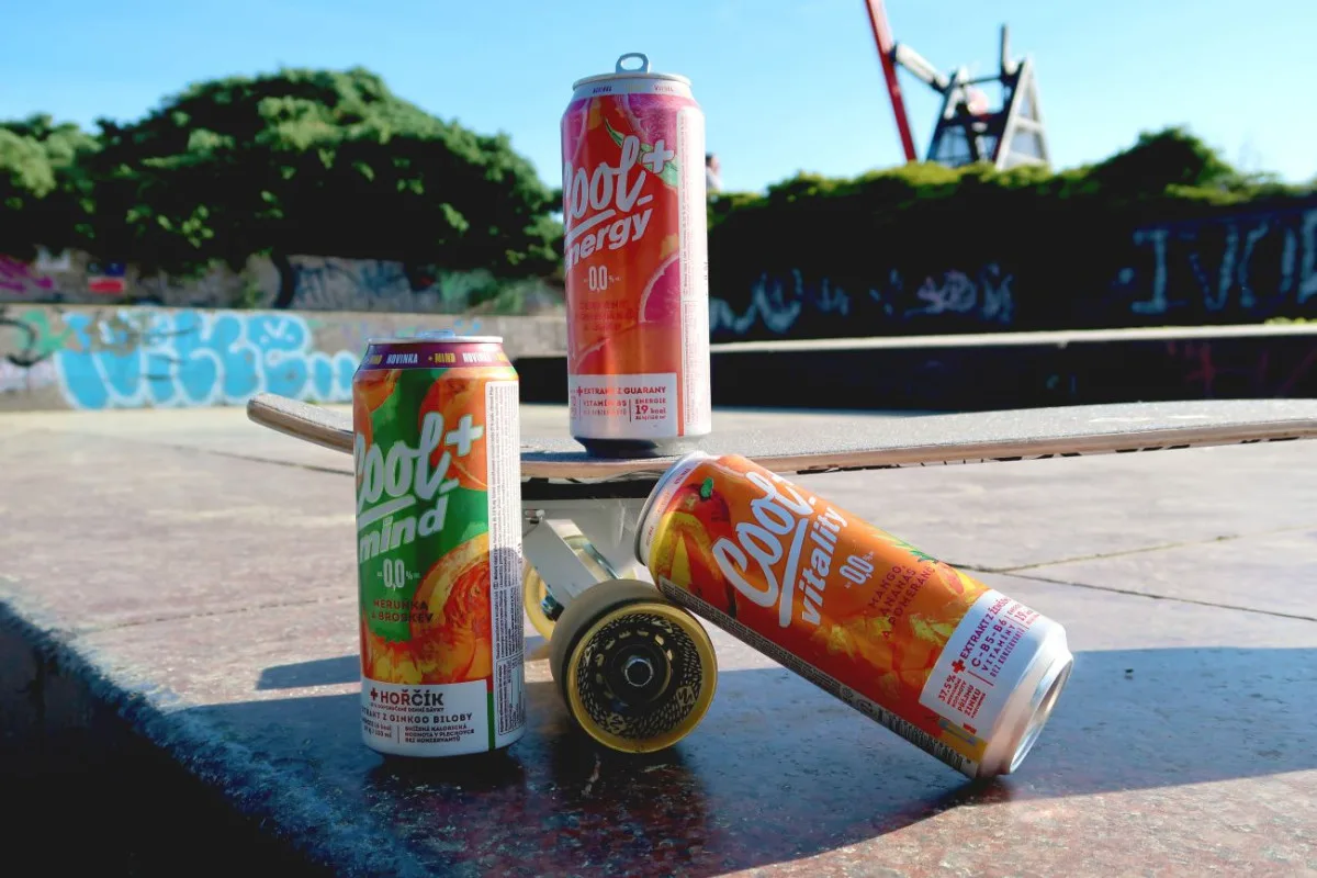 Osvěžení bez výčitek? Vychutnejte si novinky COOL a COOL+ bez kapky alkoholu.