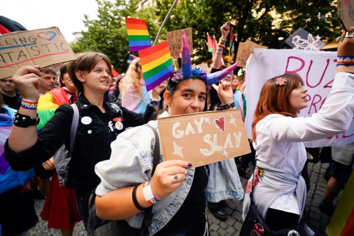Přijeli jsme podpořit práva pro všechny. Pride průvod přilákal 45 tisíc lidí