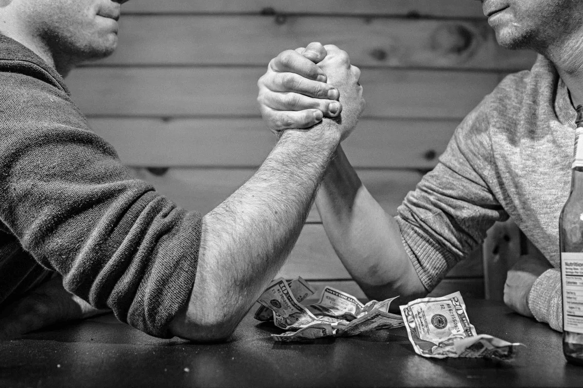 arm-wrestling-567950