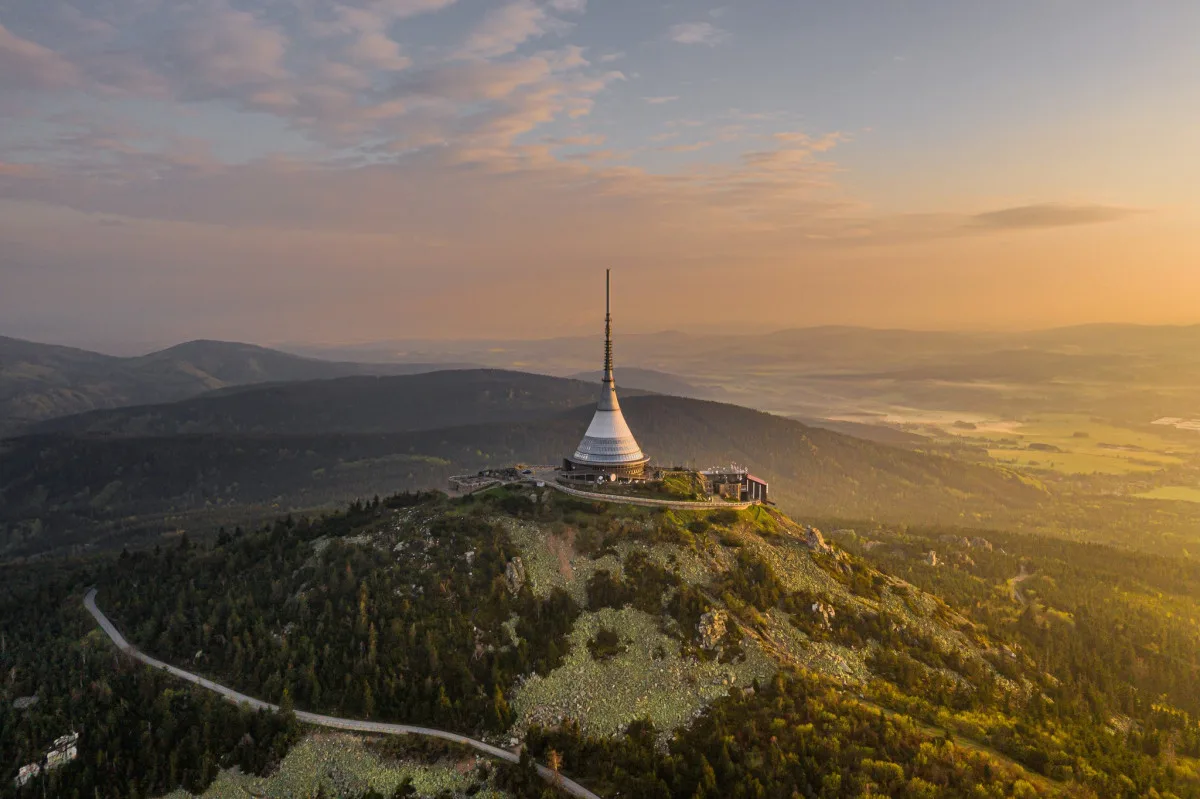 Liberecký kraj letos Ještěd koupit nestihne