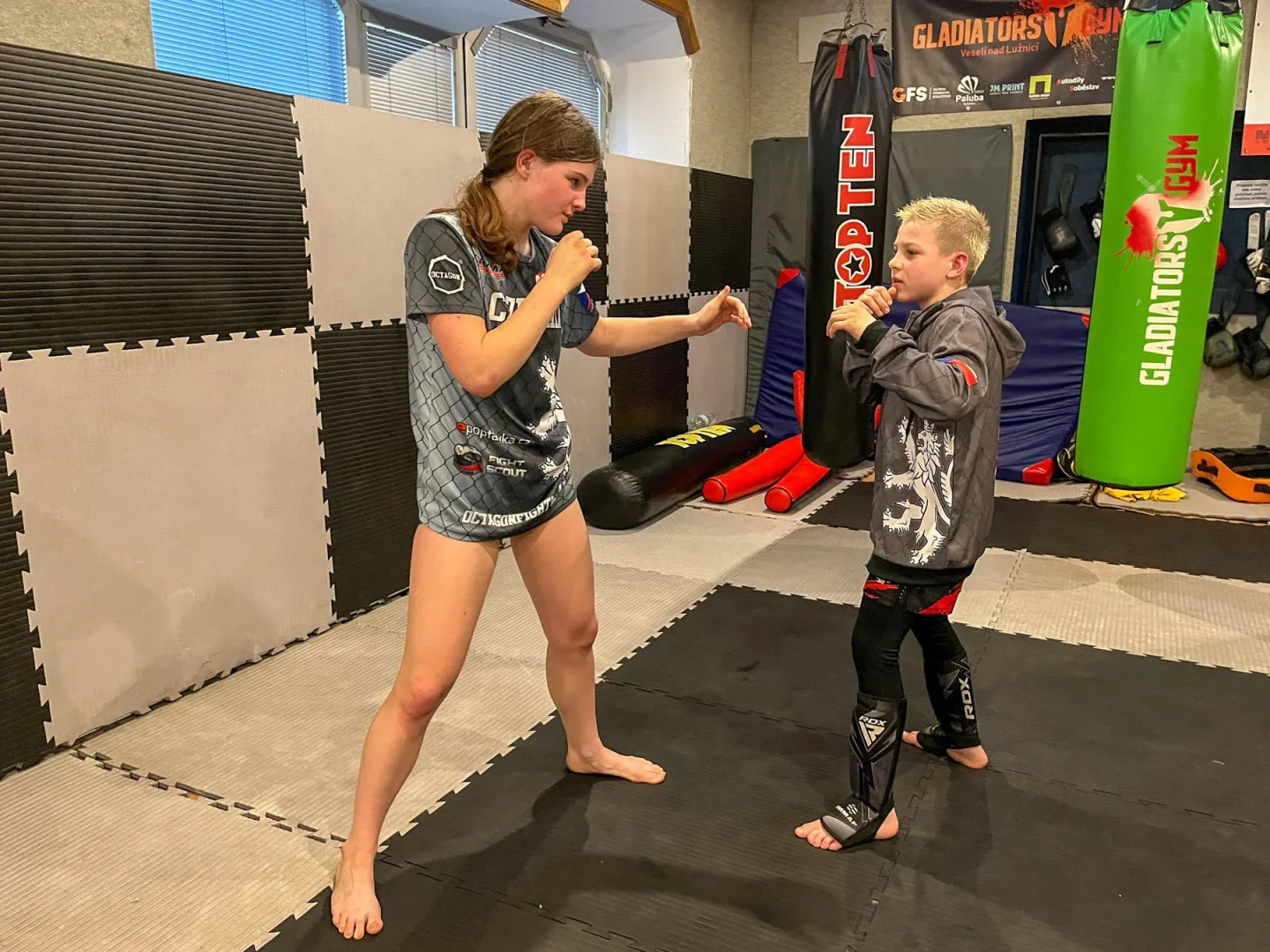Česká reprezentace míří na mistrovství Evropy MMA do Řecka.