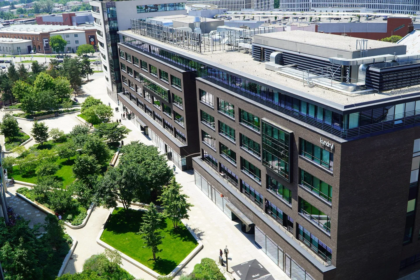 Kyndryl pomůže zefektivnit komplexní procesy a posílit správu napříč činností ČSOB