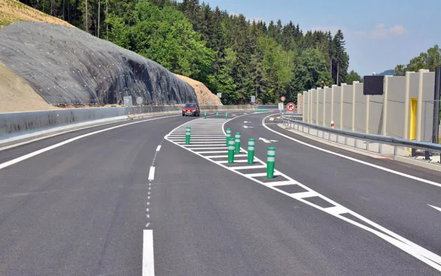 Nová silnice otevřela. Cesta mezi Libercem a Jabloncem se zkrátí na minuty.