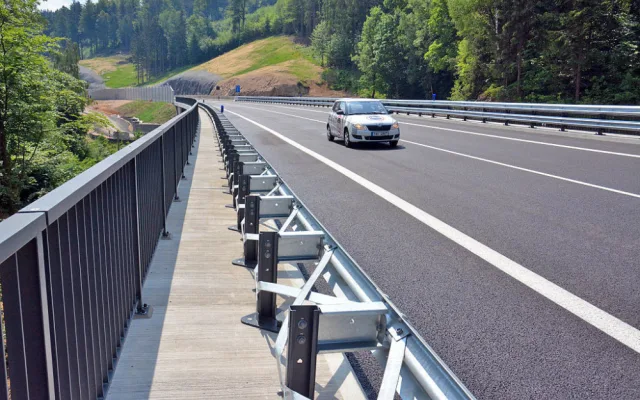 Nová silnice otevřela. Cesta mezi Libercem a Jabloncem se zkrátí na minuty.