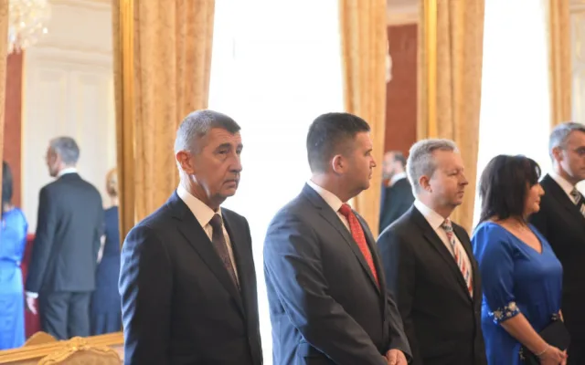 Prezident Zeman jmenoval druhou Babišovu vládu.