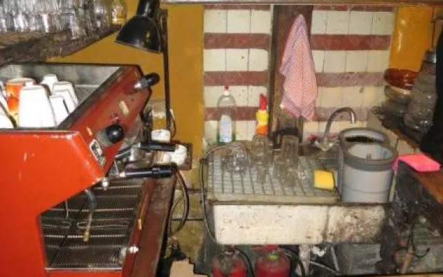 Hygienikům se nelíbilo Mýdlo. Tradiční brněnský bar zavřeli kvůli znečištění.