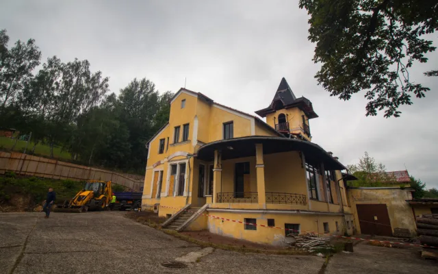 Ve Vratislavické kyselce začíná rekonstrukce. Minerálka se bude stáčet nejdřív za tři roky.