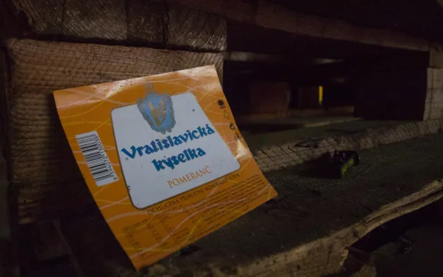 Ve Vratislavické kyselce začíná rekonstrukce. Minerálka se bude stáčet nejdřív za tři roky.