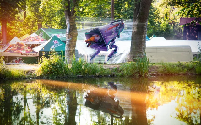 Tvorba libereckého sprejera, který si říká Uplne Mimo.