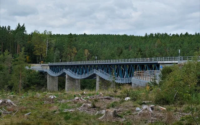 Železniční most v Pňovanech a zavěšená lávka pro pěší i cyklisty má Cenu Patria Nostra
