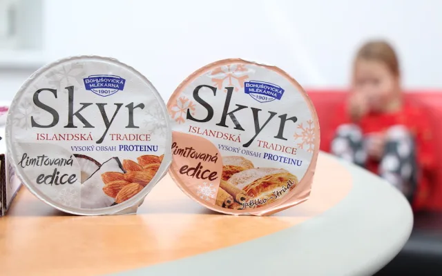 Islandská tradice v českých domovech. SKYR Bohušovické mlékárny zasytí, potěší a osladí vám den. A venku má novou zimní edici!