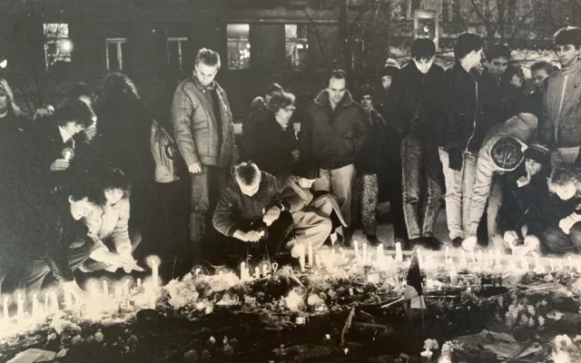 Nikdo nevěděl, jak to bude dál, říká účastník a autor fotek z listopadu 1989.