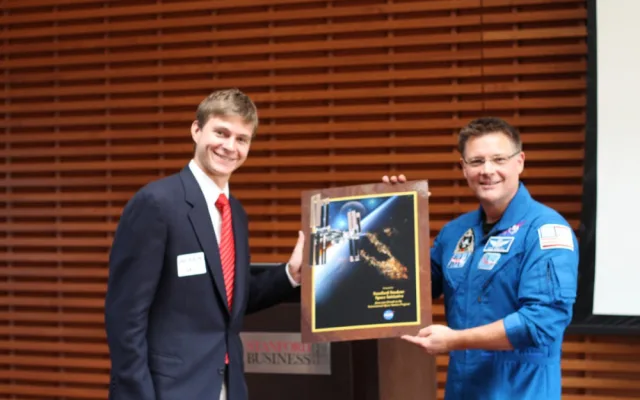 Setkání s astronautem Douglasem Wheelockem za organizaci Stanford Space Initiative