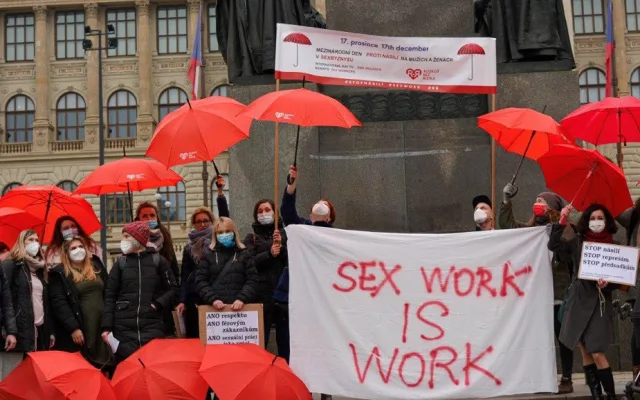 V pátek je Mezinárodní den proti násilí na ženách a mužích pracujících v sexbyznysu
