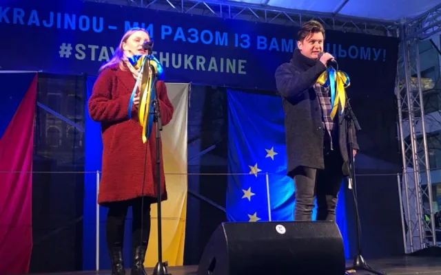 VIDEO: Ukrajinský prezident Volodymyr Zelenskyj hovořil k tisícům lidí na Václavském náměstí