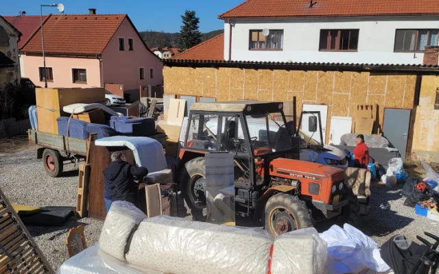Plzeňský podnikatel spolu s přáteli upravil zchátralý dům pro ukrajinské maminky s dětmi, pracují i na dalších