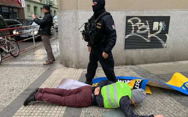 Aktivisté blokovali dopravu už třetí den za sebou. Tentokrát na I.P. Pavlova.