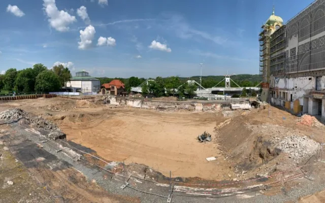 Podívejte se do útrob Průmyslového paláce, kde probíhá unikátní rekonstrukce.
