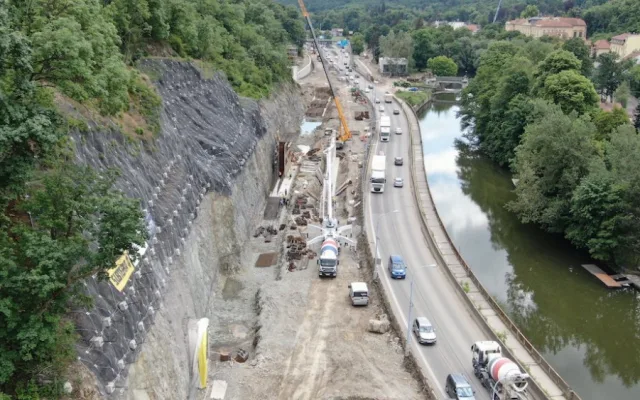 Brno pozoruje, jak roste městský okruh. Silničáři se pochlubili unikátními snímky