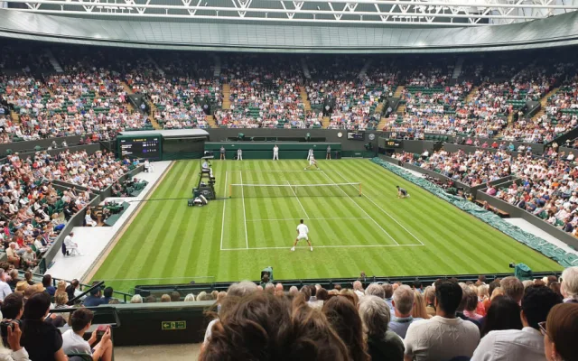 Účastníci Race to Wimbledon navštívili nejslavnější tenisový turnaj světa. Příští rok zamíří na Roland Garros