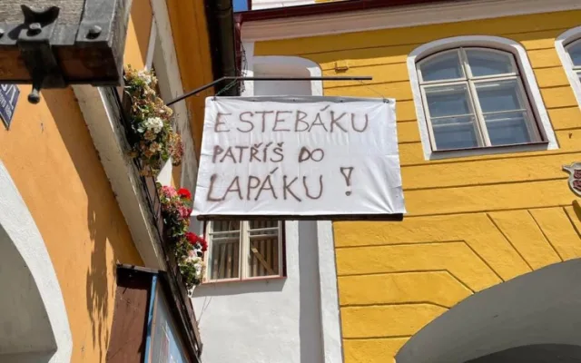 VIDEO, FOTO: Setkání Andreje Babiše s občany předčasně ukončilo nahlášení atentátu