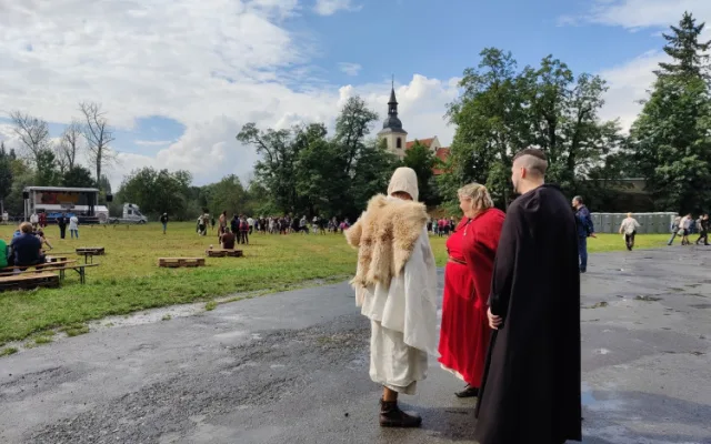 Totálním fiaskem skončila původně avizovaná pompézní akce, Templářský víkend naštval diváky i trhovce