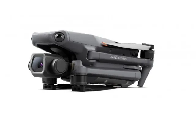 DJI představil další dron pro profesionály. V čem je jiný?
