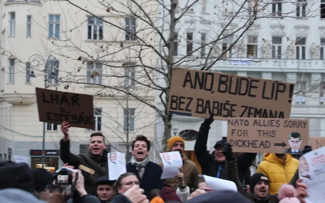 Odpůrci by klidně zvolili i Putina, abych nebyl prezident, hlásal v Brně Babiš