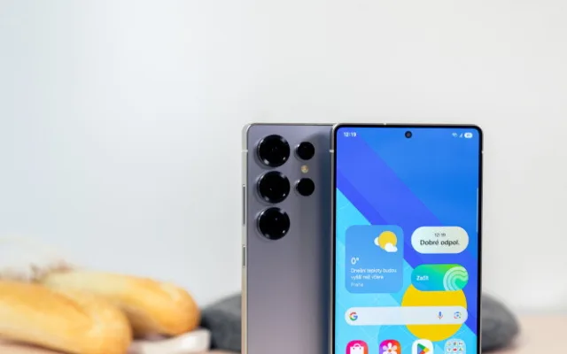 Telefony, s kterými si dobře porozumíte. Galaxy S25 jsou na světě!