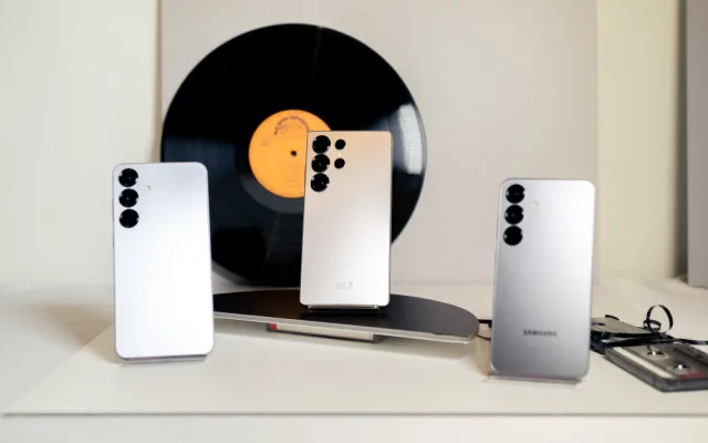 Telefony, s kterými si dobře porozumíte. Galaxy S25 jsou na světě!
