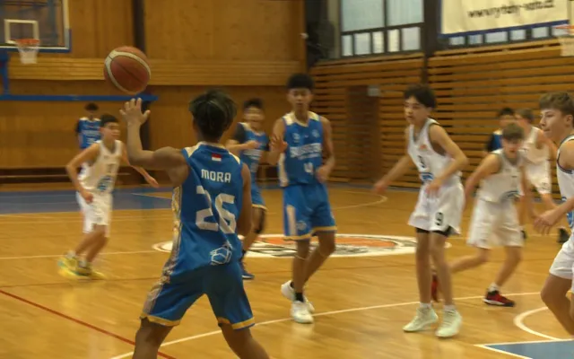 Basketbalisté z Bali válí na palubce