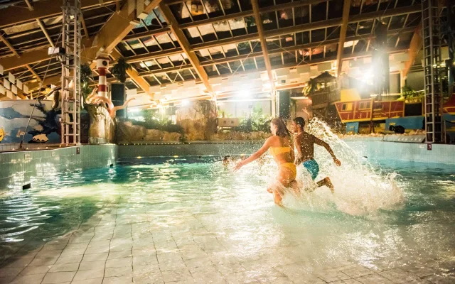 Po práci zábavu i relaxaci – užijte si večery v Aquapalace Praha