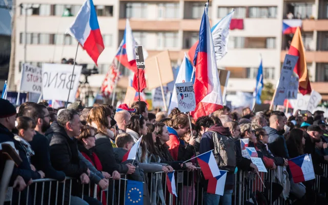 Demonstrace na Letné