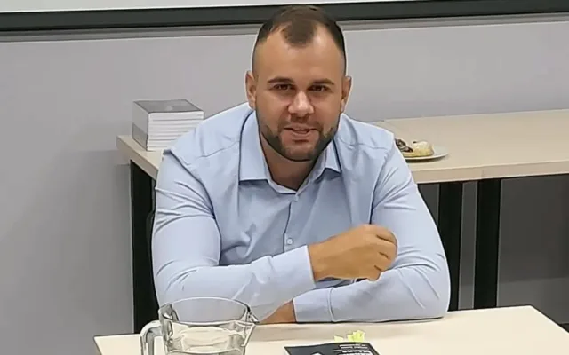 Přežil pokus o sebevraždu. Dnes David o bipolární poruše píše úspěšné knihy